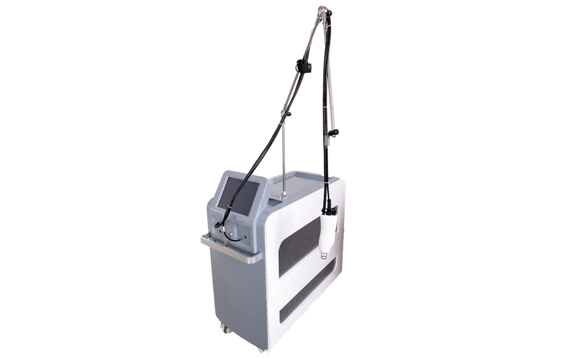 ND:YAG Laser Hair Removal Treatment Equipment 755nm 1064nm Long Pulse Laser Hair Reduction For Dark Skin